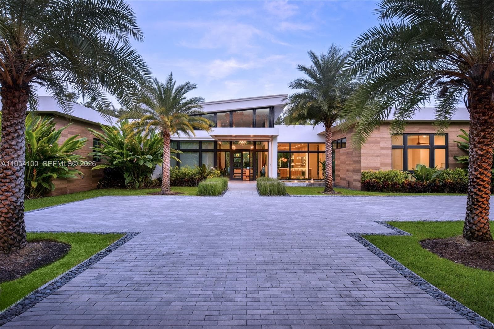 Single Family Residence at 11050 SW 69th Ave, Pinecrest FL 33156
