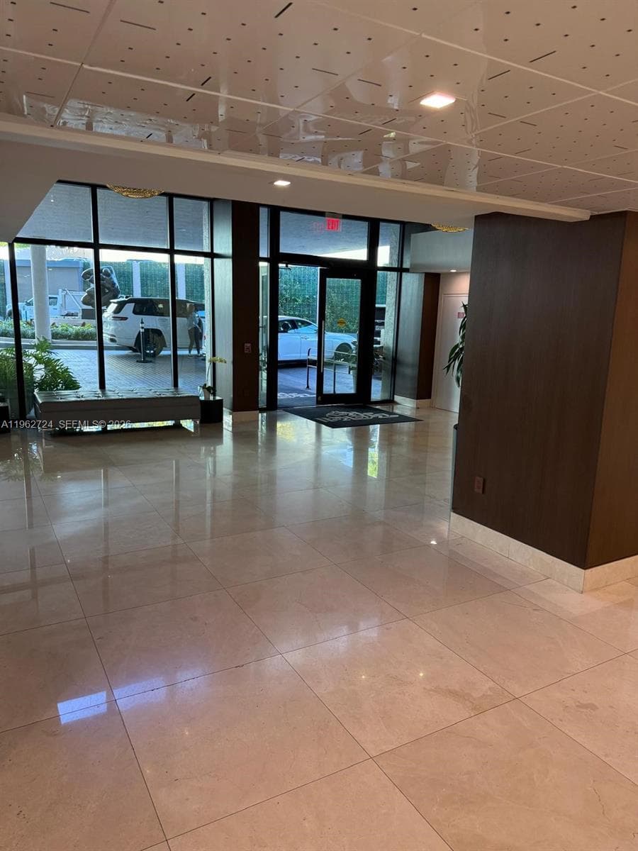 Condominium at 540 Brickell Key Dr # 1505, Miami FL 33131