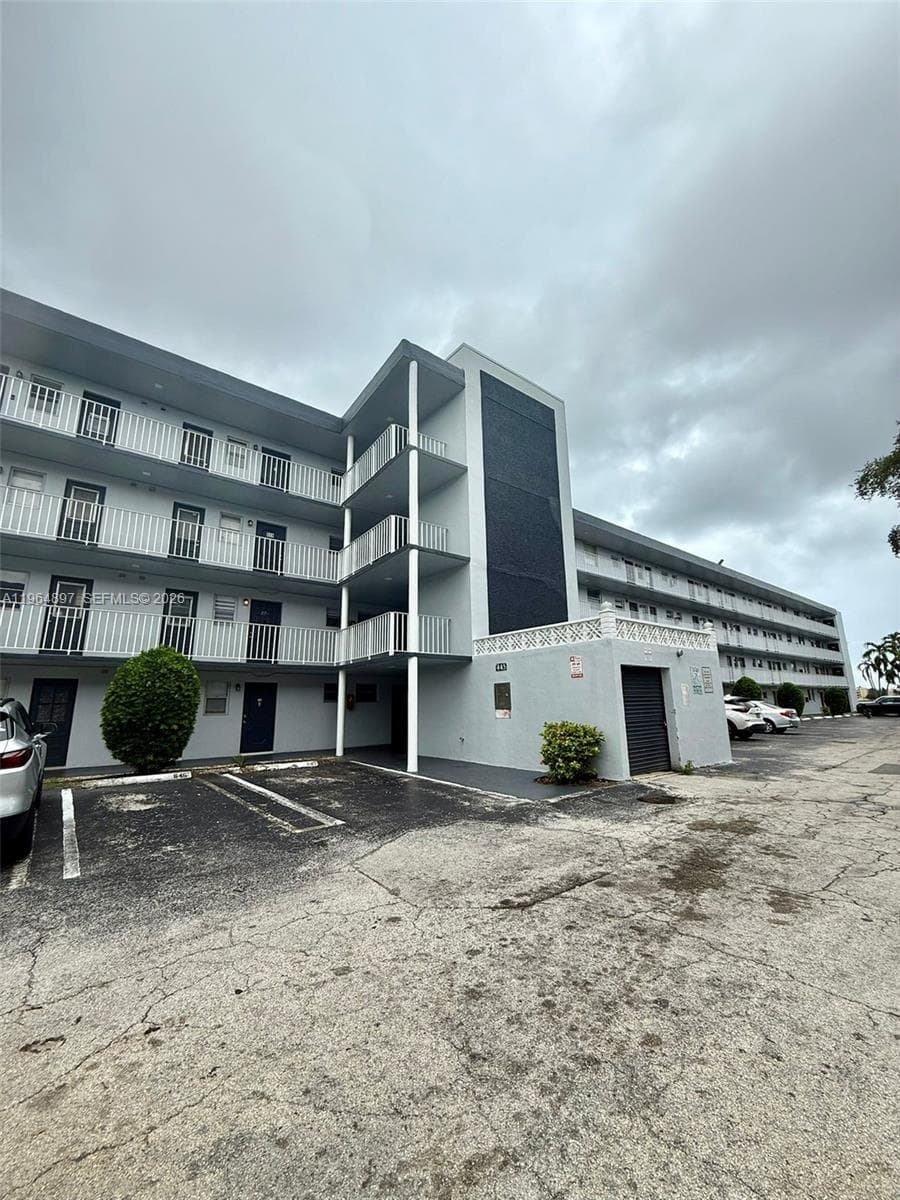Condominium at 445 NE 195th St # 429, Miami FL 33179