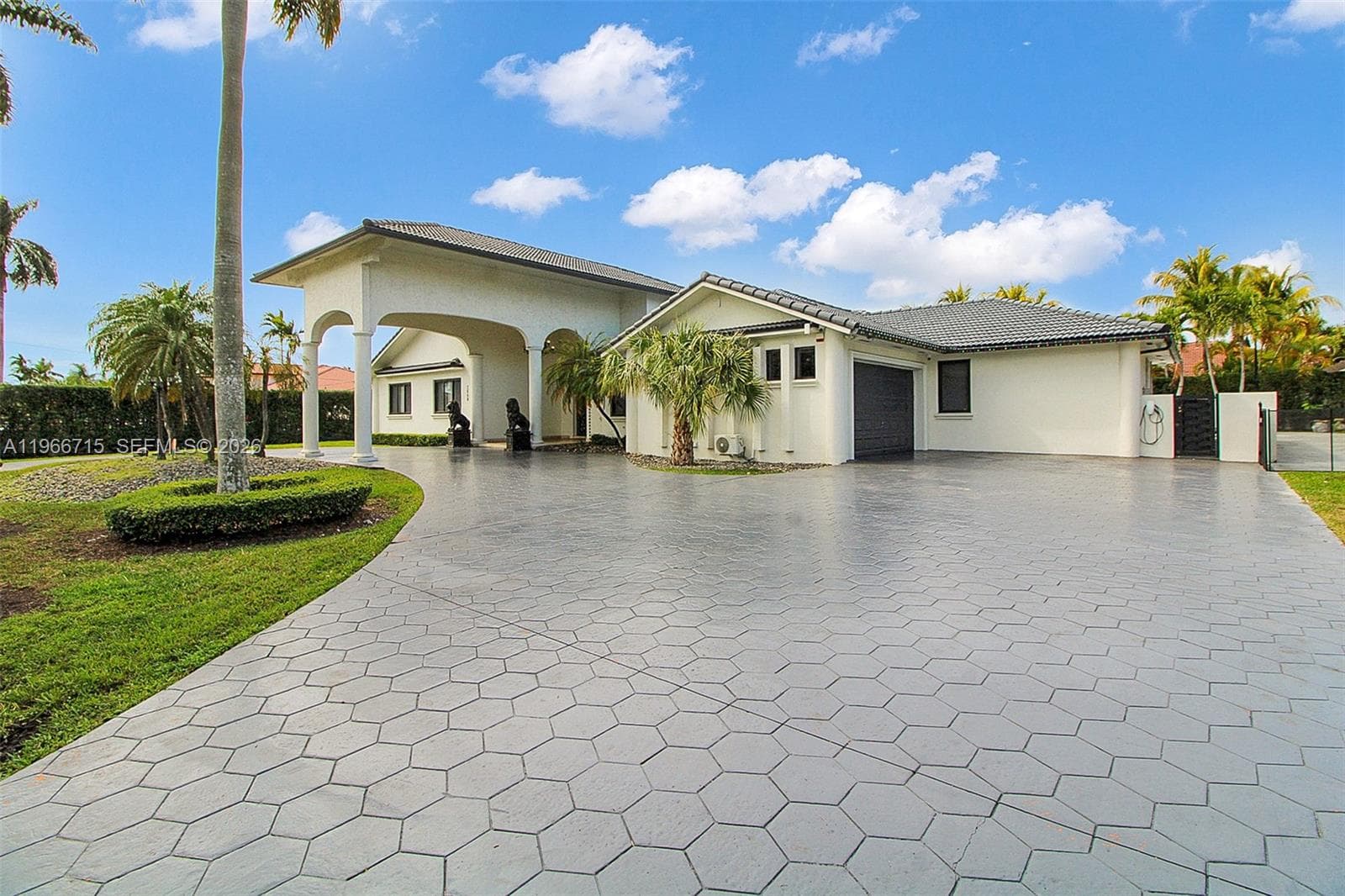 Single Family Residence at 2600 SW 128th Ave, Miami FL 33175