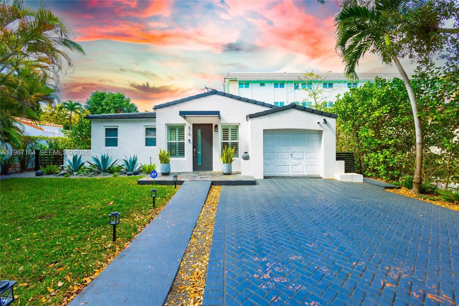 Single Family Residence at 814 Monterey St, Coral Gables FL 33134