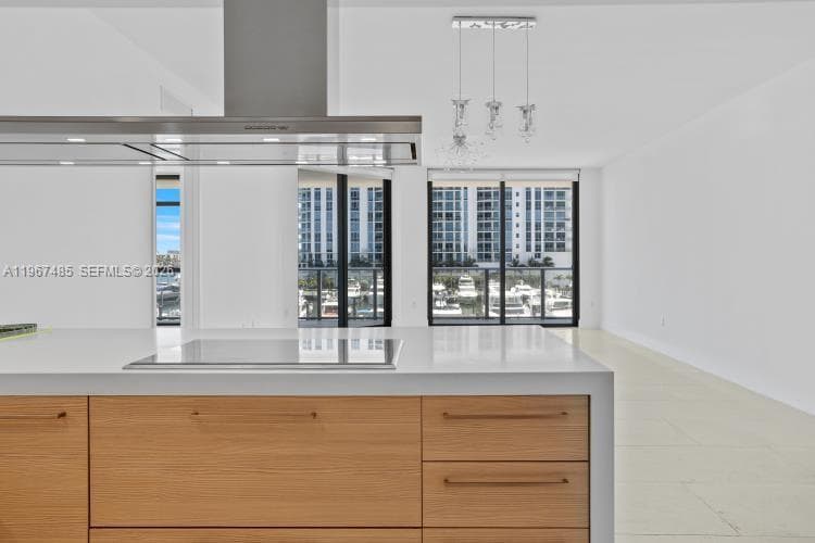 Condominium at 17301 Biscayne Blvd # 305, North Miami Beach FL 33160