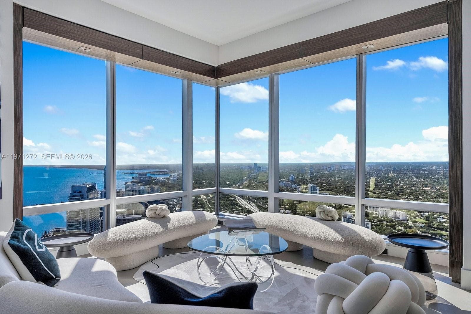 Condominium at 1425 Brickell Ave, Miami FL 33131