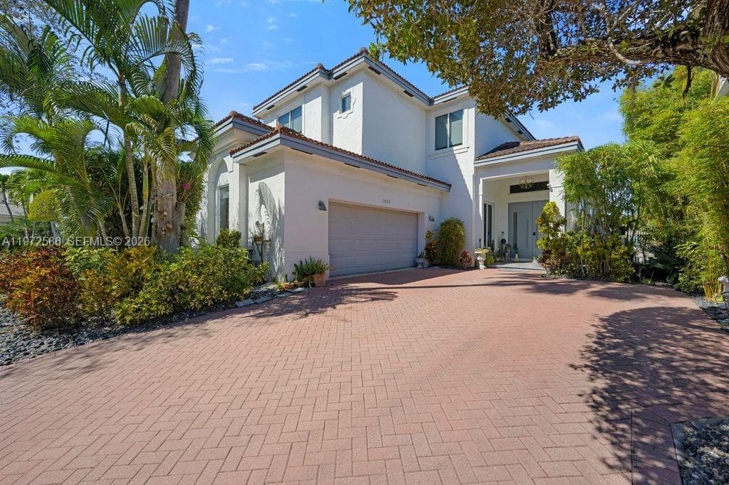 Single Family Residence at 1615 NE 196th St, Miami FL 33179