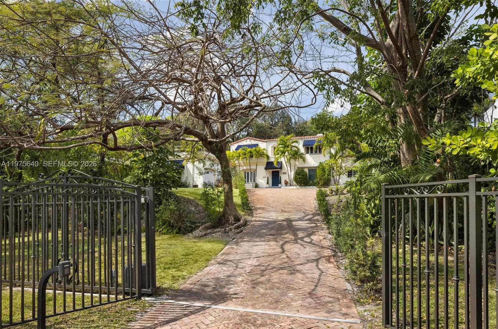 Single Family Residence at 1645 S Bayshore Dr, Coconut Grove FL 33133