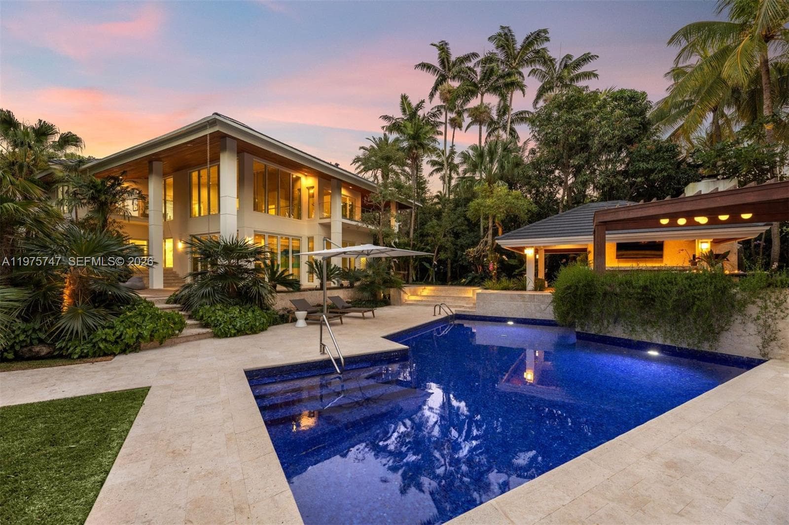 Single Family Residence at 7150 W Lago Dr, Coral Gables FL 33143