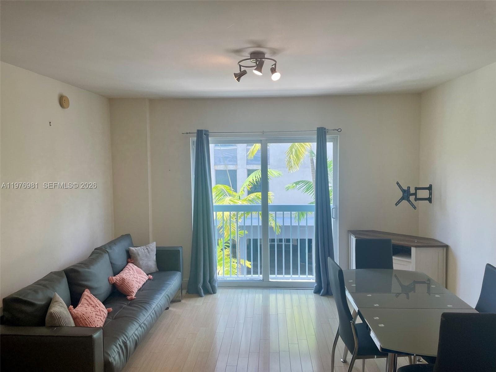 Condominium at 2740 SW 28th Ter # 304, Miami FL 33133