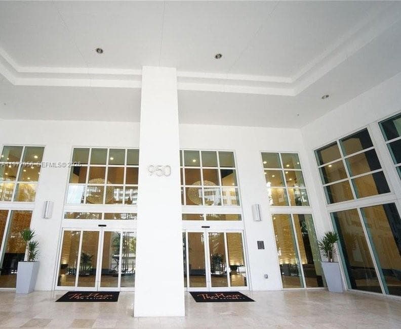 Condominium at 950 Brickell Bay Dr # 1107, Miami FL 33131