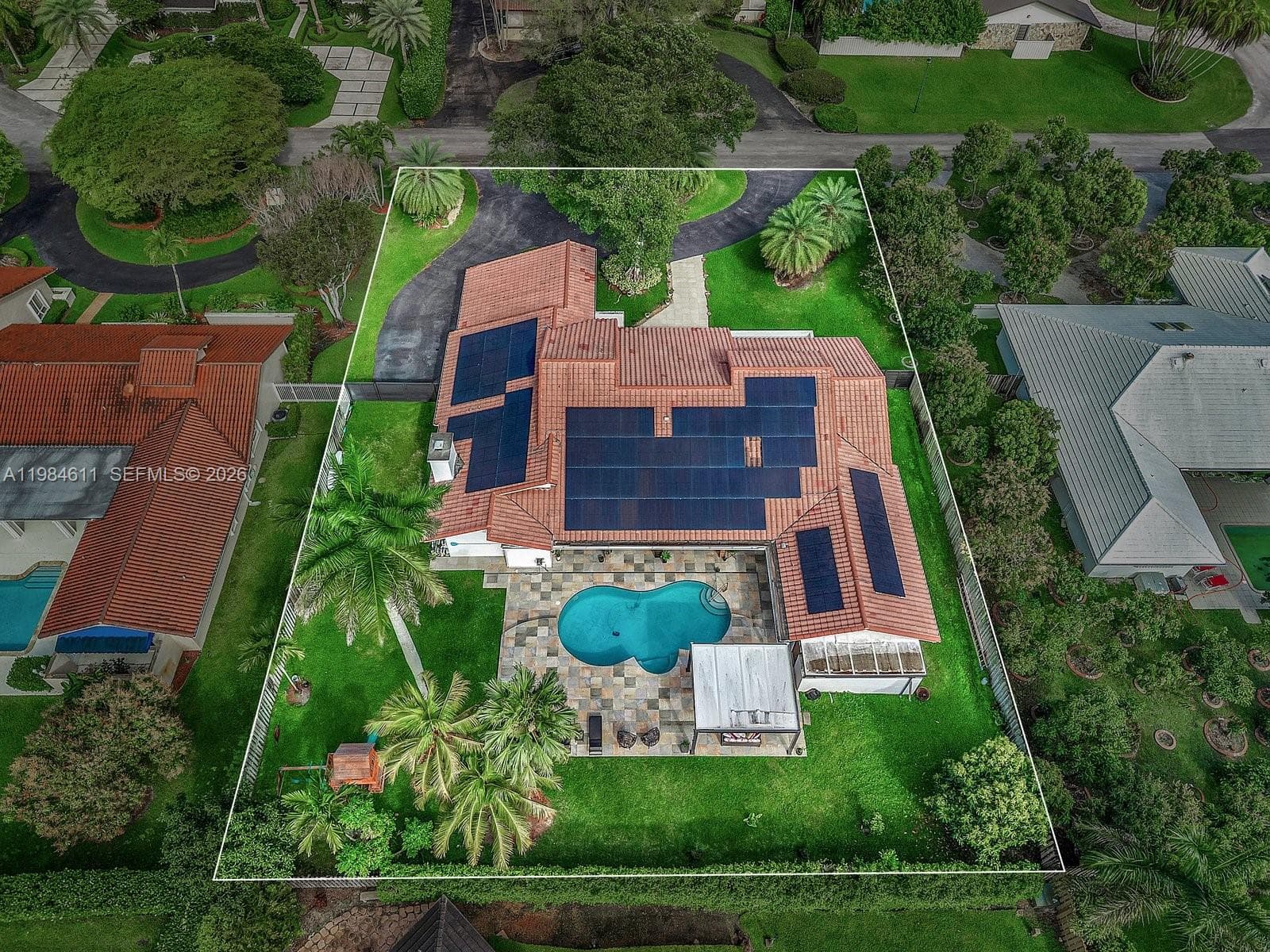 Single Family Residence at 10126 SW 93rd Pl, Miami FL 33176