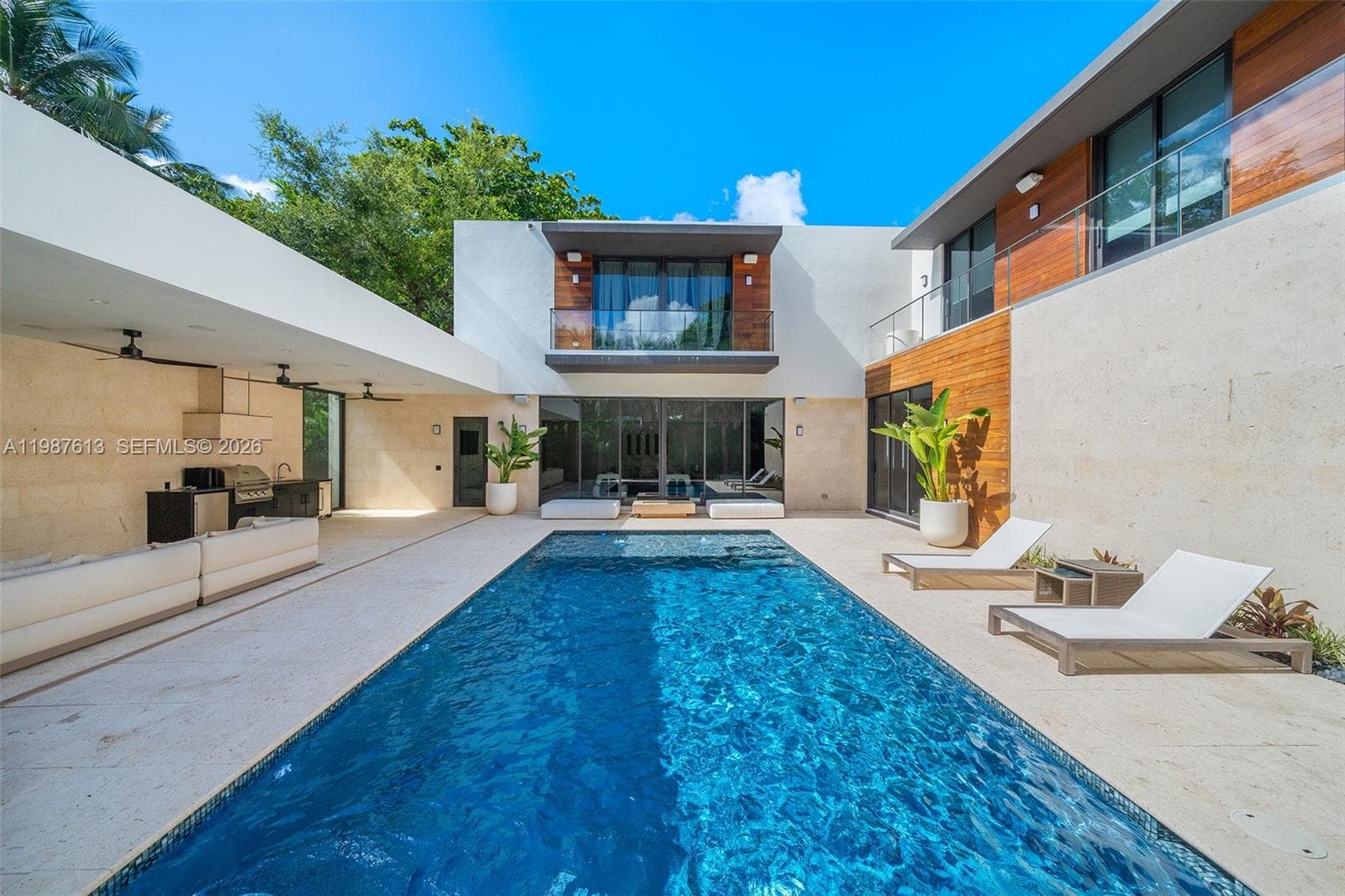 Single Family Residence at 4041 S Le Jeune Rd, Miami FL 33146