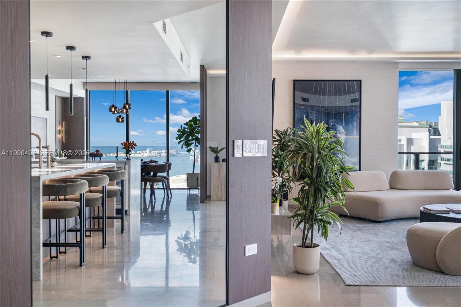 Condominium at 68 SE 6th St # 3711, Miami FL 33131