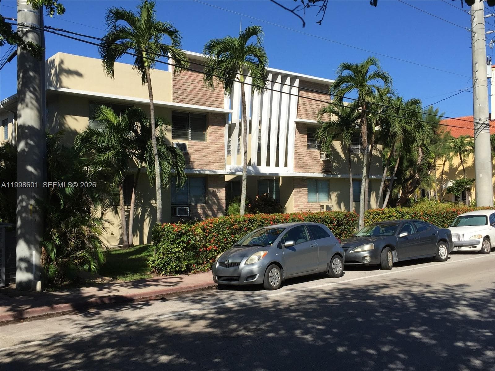 Stock Cooperative at 4740 Pine Tree Dr # 26, Miami Beach FL 33140