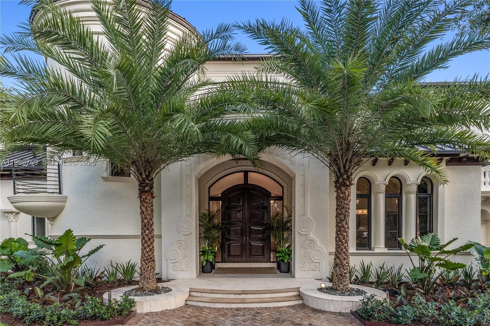 Single Family Residence at 6350 SW 107th St, Pinecrest FL 33156