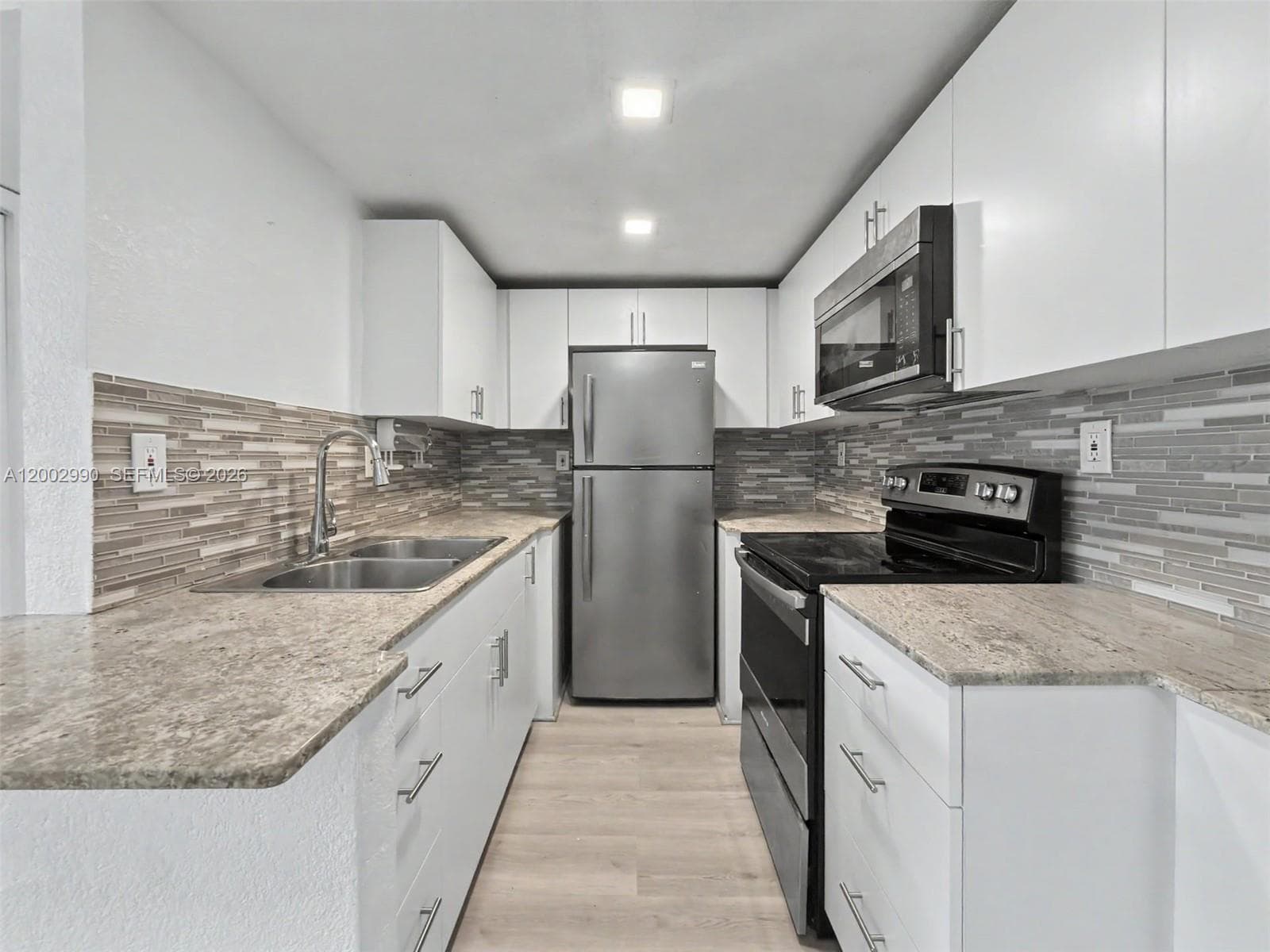 Condominium at 606 W 81st St # 120, Hialeah FL 33014