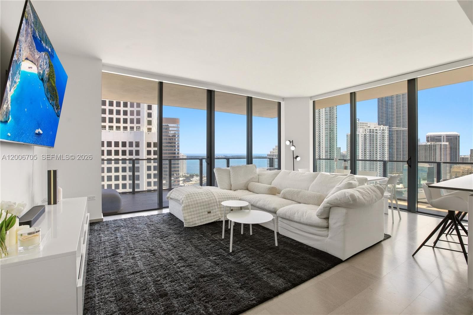 Condominium at 68 SE 6th St # 2701, Miami FL 33131