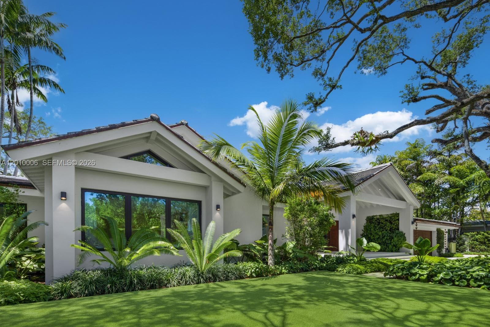 Single Family Residence at 4100 Pinta Ct, Coral Gables FL 33146
