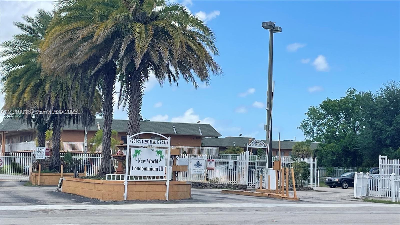 Condominium at 271 NW 177th  St # 104, Miami Gardens FL 33169