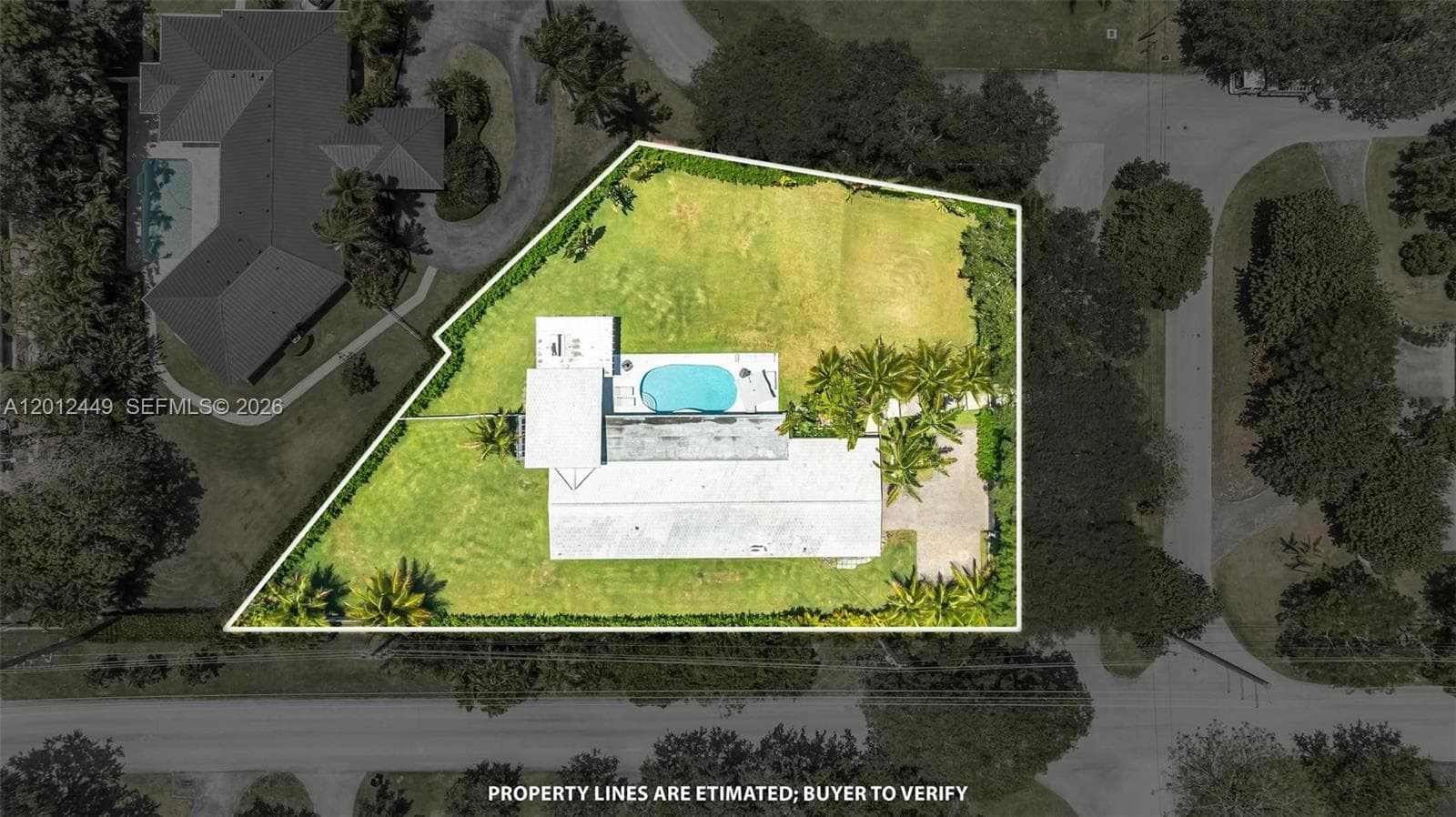 Single Family Residence at 6200 SW 118th St, Pinecrest FL 33156