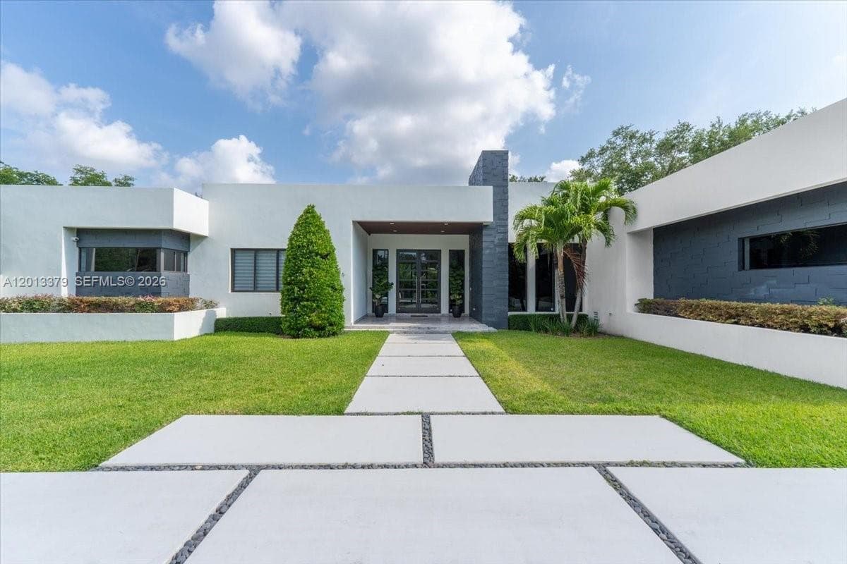 Single Family Residence at 6785 SW 99th Ter, Pinecrest FL 33156