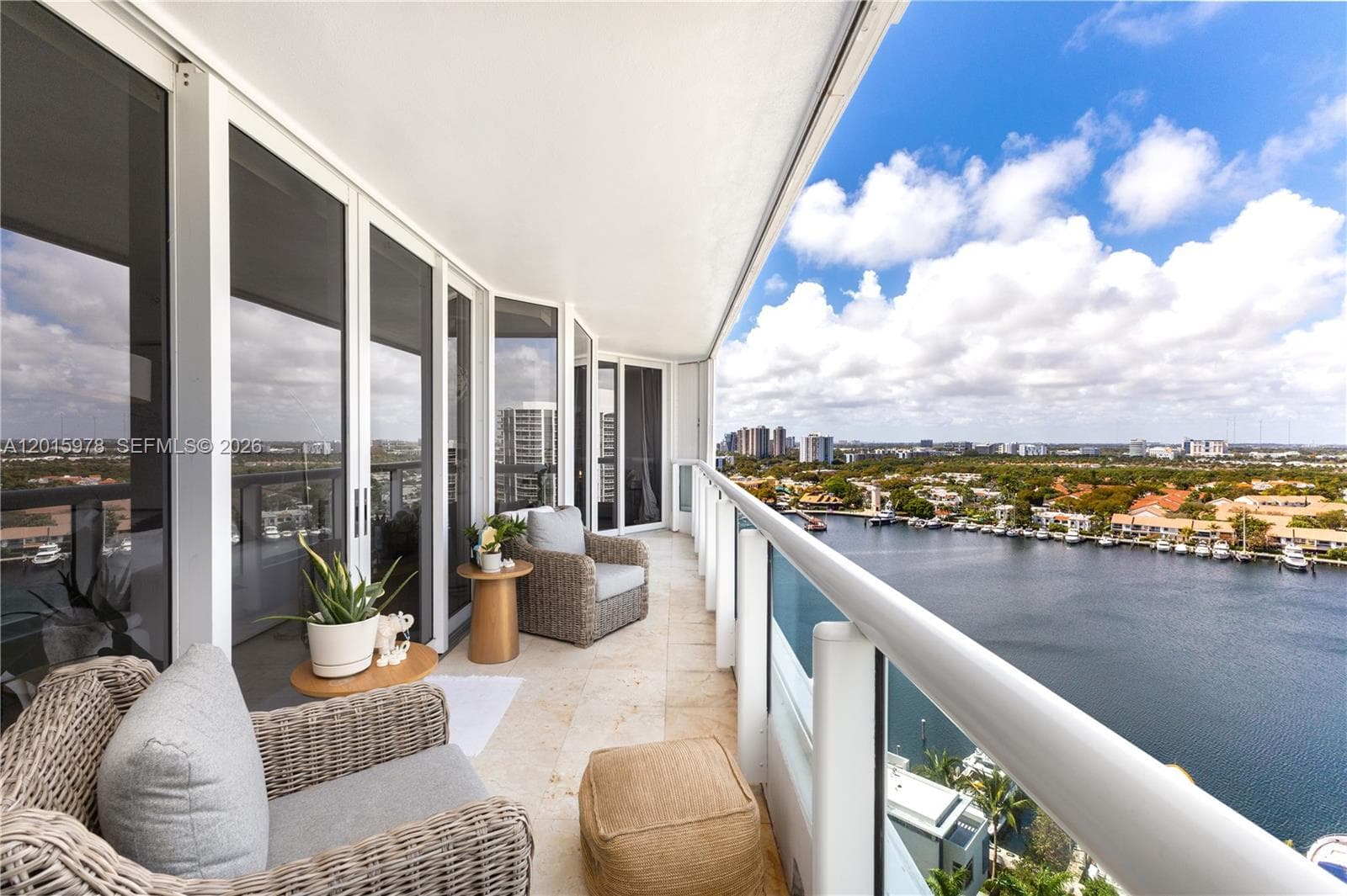 Condominium at 21055 Yacht Club Dr # 1707, Aventura FL 33180