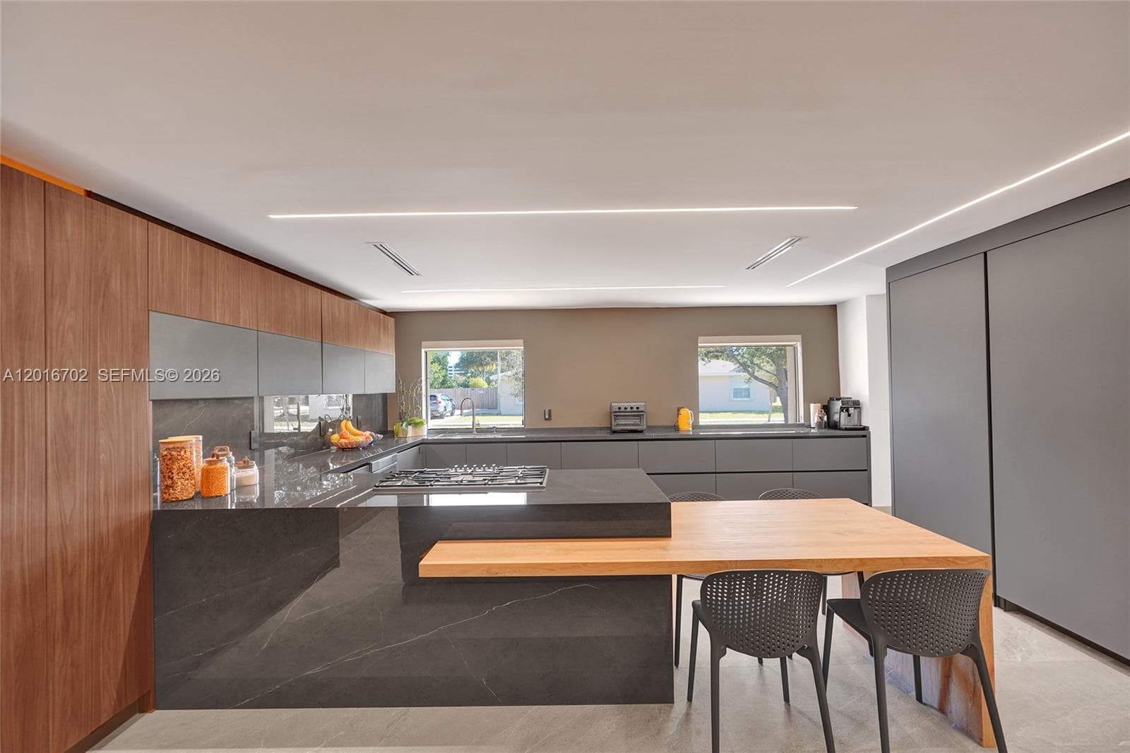 Single Family Residence at 19694 NE 24th Ave, Miami FL 33180