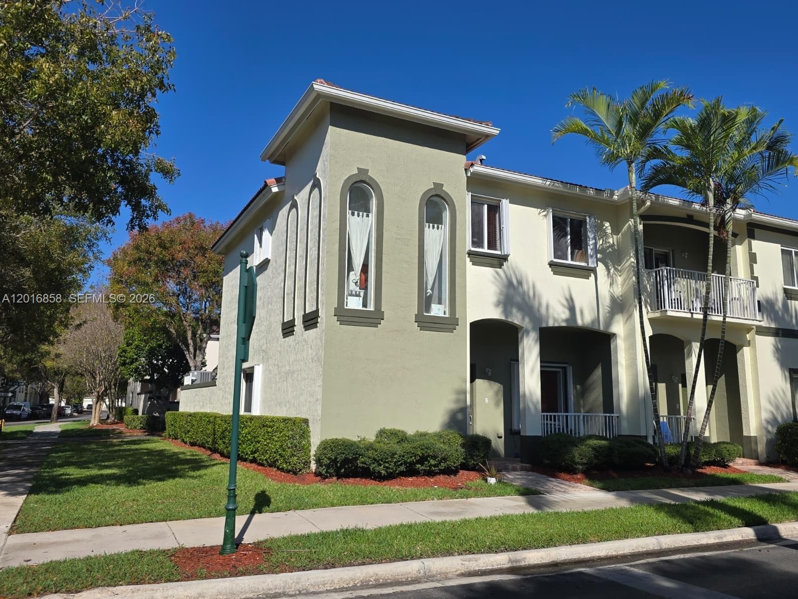Townhouse at 1987 SE 23rd Rd, Homestead FL 33035