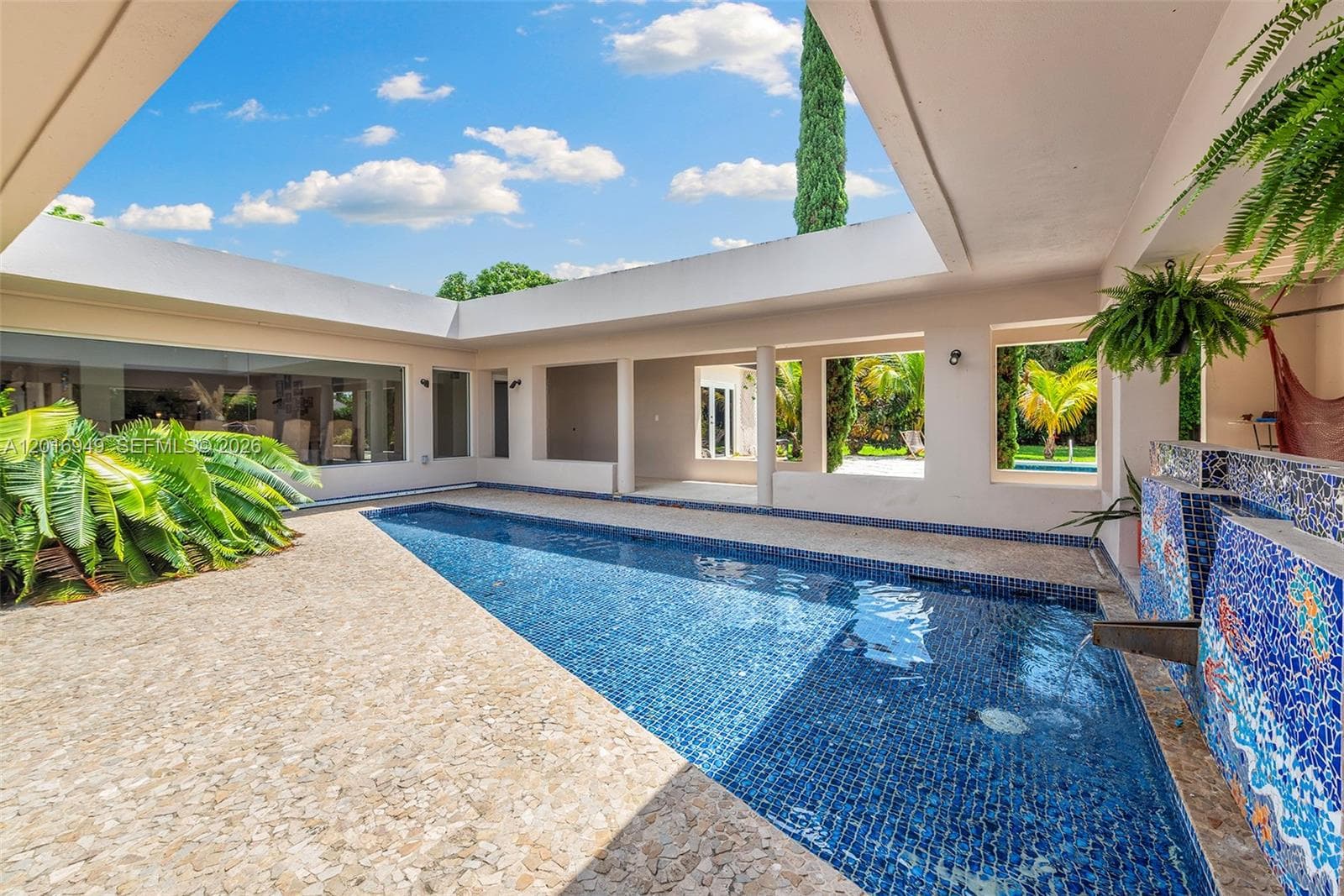 Single Family Residence at 7650 SW 128th St, Pinecrest FL 33156