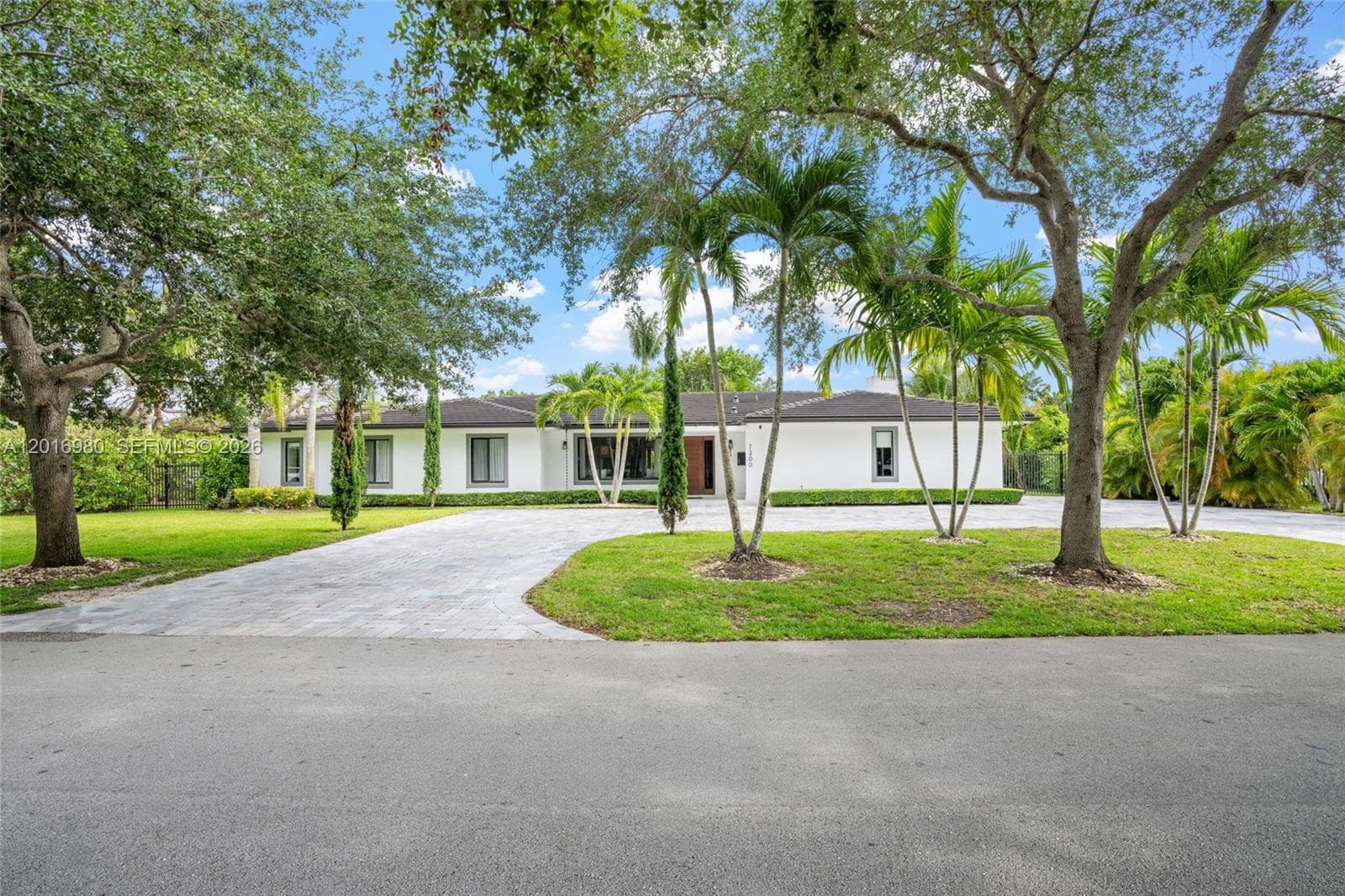 Single Family Residence at 7200 SW 107th Ter, Pinecrest FL 33156