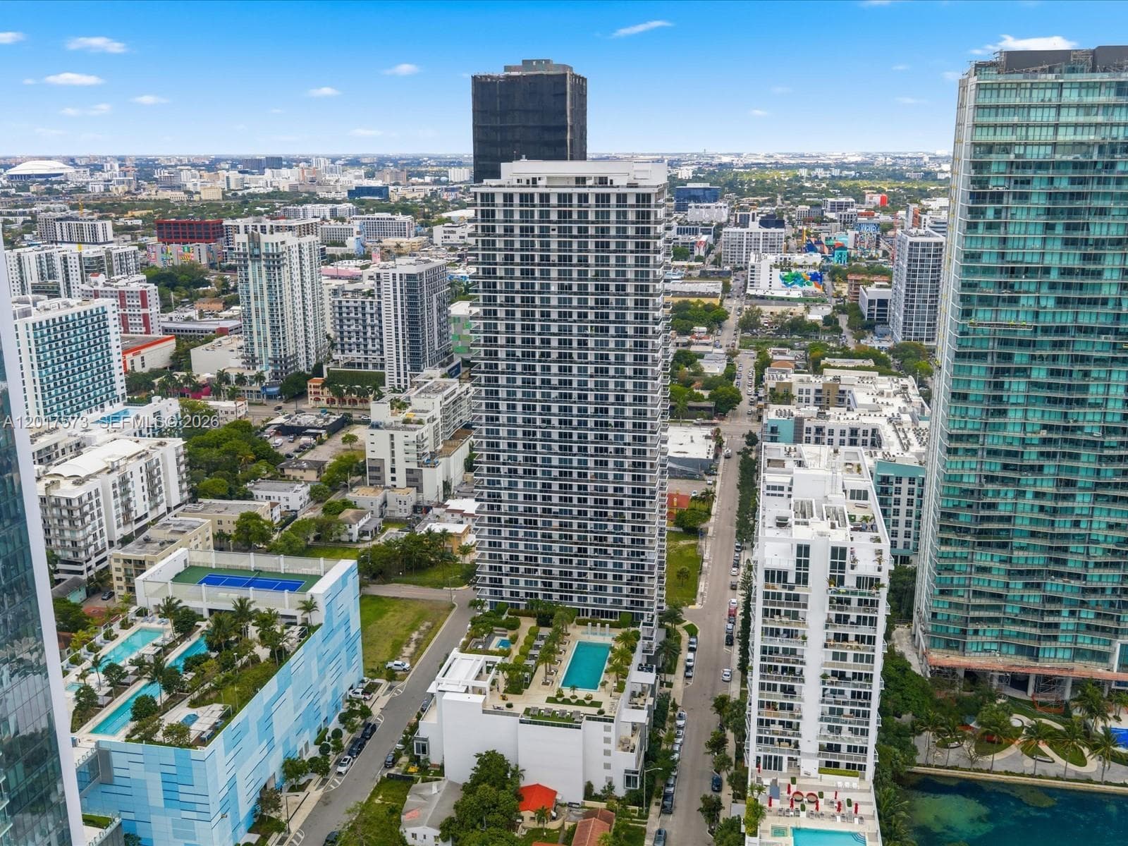 Condominium at 600 NE 27th St, Miami FL 33137