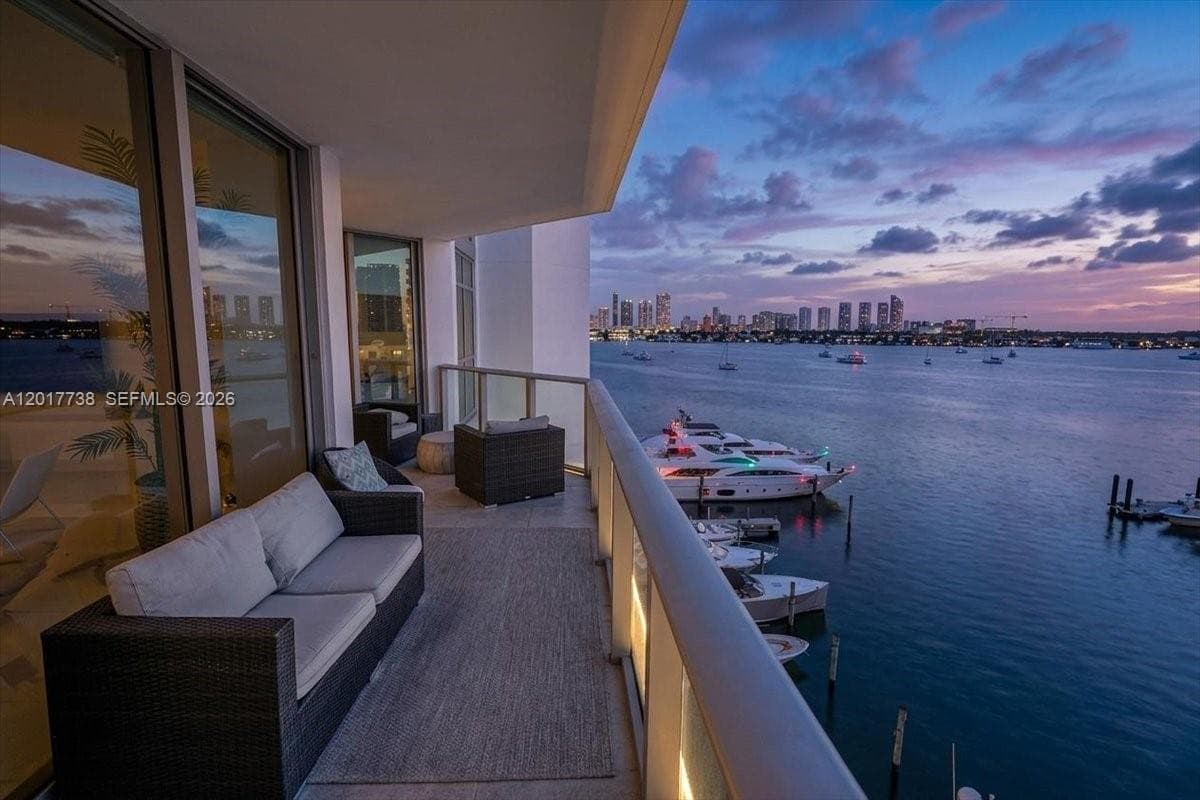 Condominium at 17301 Biscayne Blvd # 605, North Miami Beach FL 33160