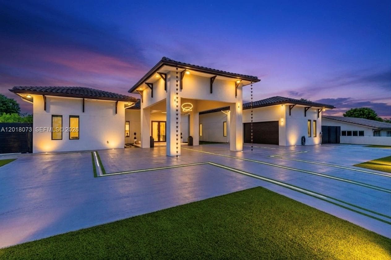 Single Family Residence at 320 SW 125th Ave, Miami FL 33184