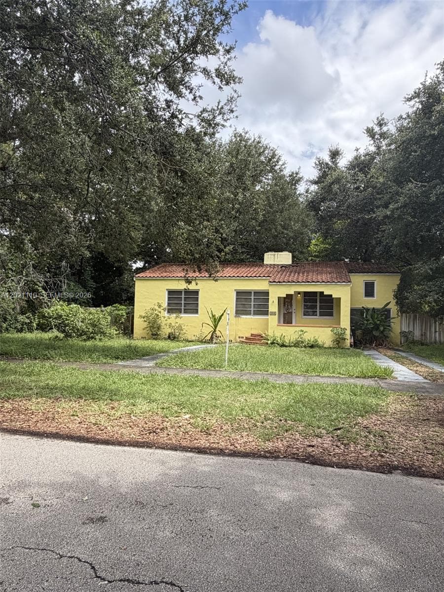 Single Family Residence at 260 Hibiscus Dr, Miami Springs FL 33166