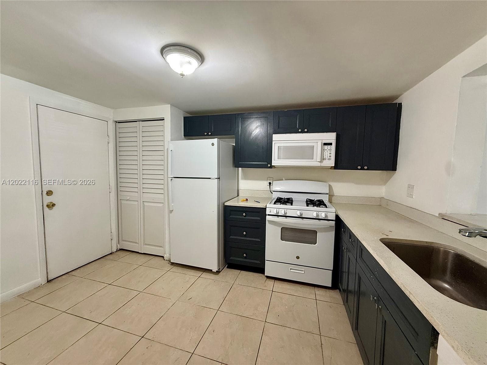 Condominium at 18101 NW 68th Ave # B102, Hialeah FL 33015