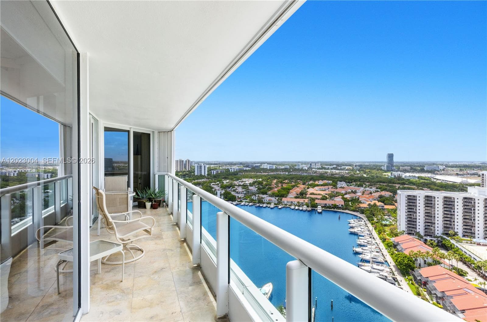 Condominium at 21055 Yacht Club Dr # 2704, Aventura FL 33180