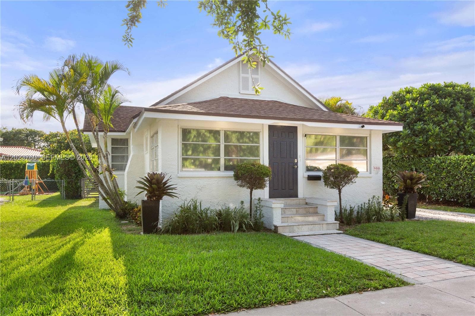 Single Family Residence at 900 Tangier St, Coral Gables FL 33134
