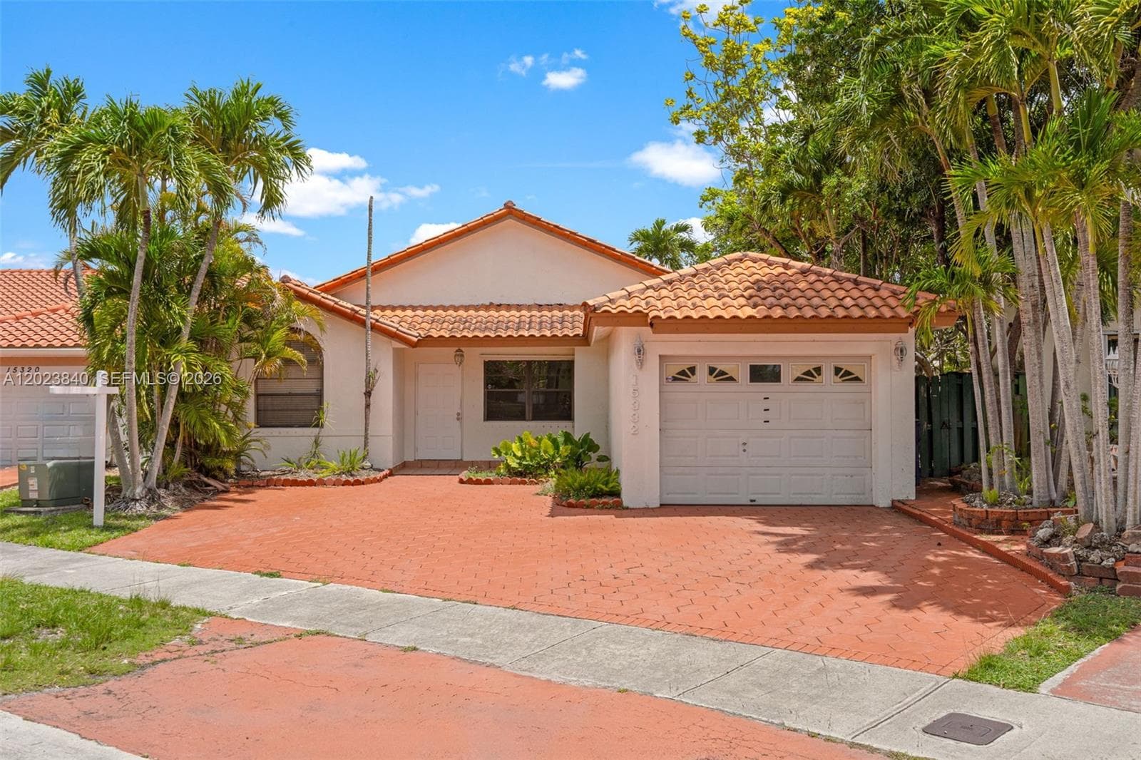 Single Family Residence at 15332 SW 57th St, Miami FL 33193