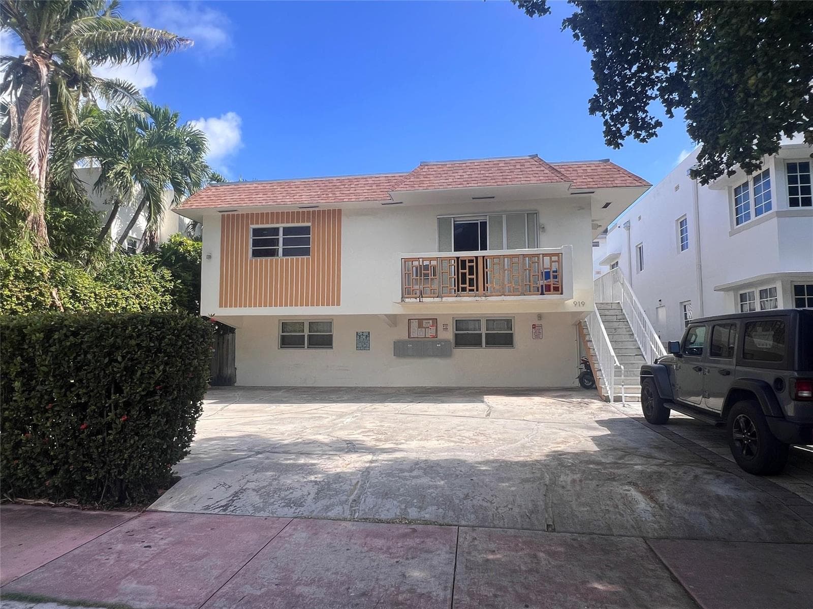Condominium at 919 Michigan Avenue # 3, Miami Beach FL 33139