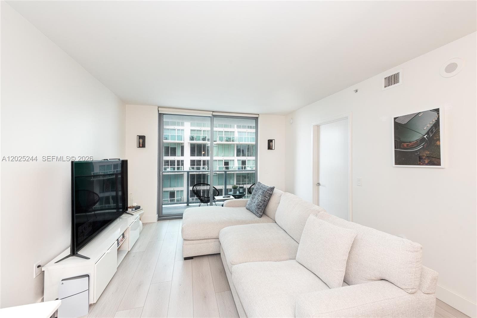 Condominium at 31 SE 6th St # 2506, Miami FL 33131