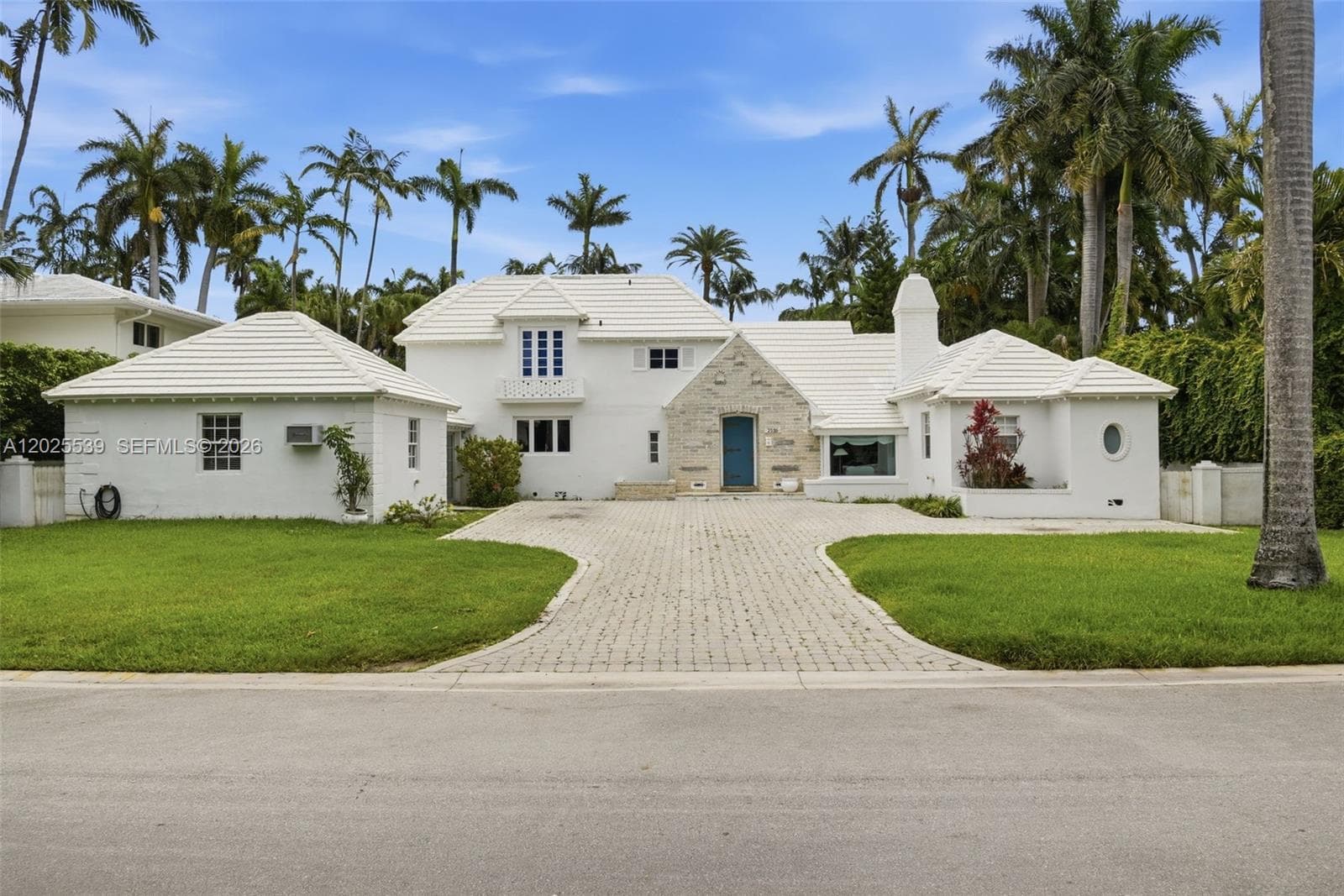 Single Family Residence at 2535 Sunset Dr, Miami Beach FL 33140