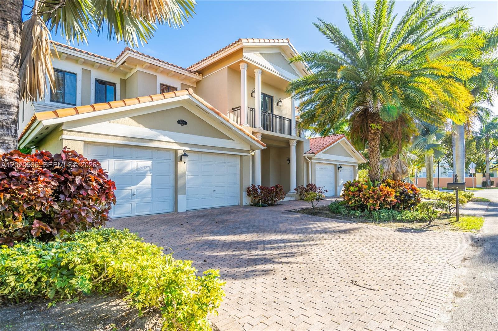 Single Family Residence at 19529 SW 80th Ct, Cutler Bay FL 33157