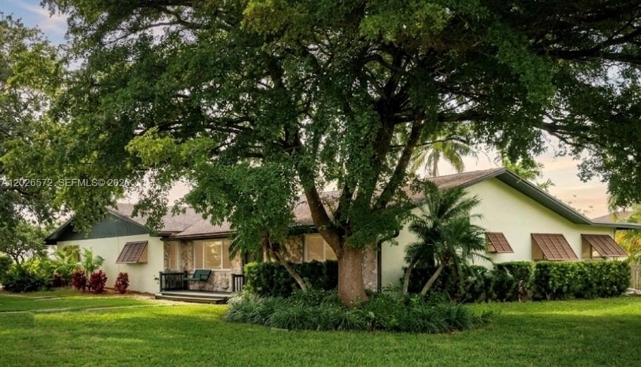Single Family Residence at 19505 SW 272nd St, Homestead FL 33031
