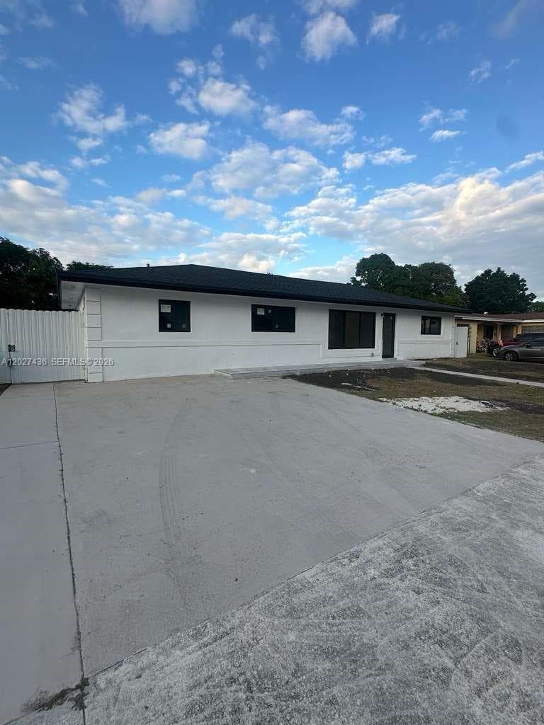 Single Family Residence at 2041 NW 190th Ter, Miami Gardens FL 33056