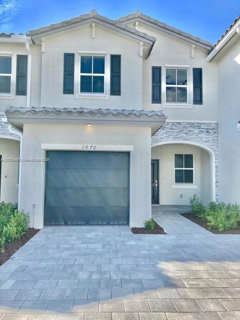 Townhouse at 1070 SE 26th Ter, Homestead FL 33035