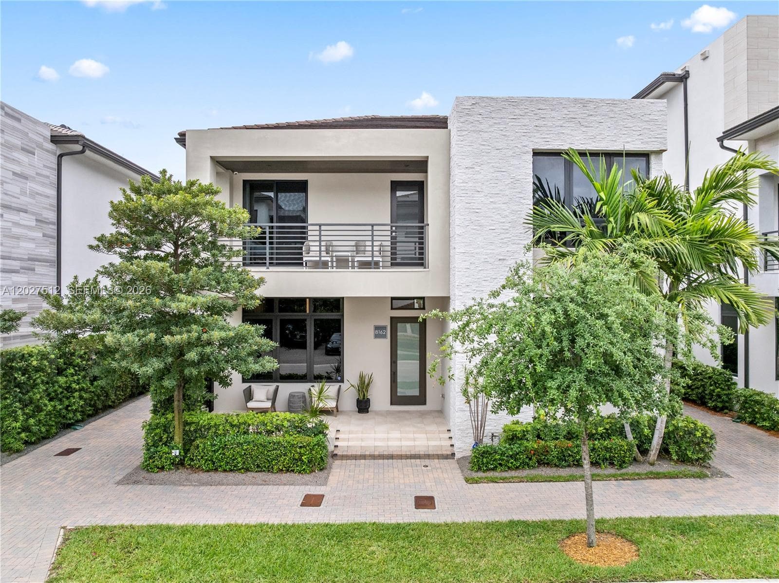Single Family Residence at 8162 NW 48th Ter, Doral FL 33166