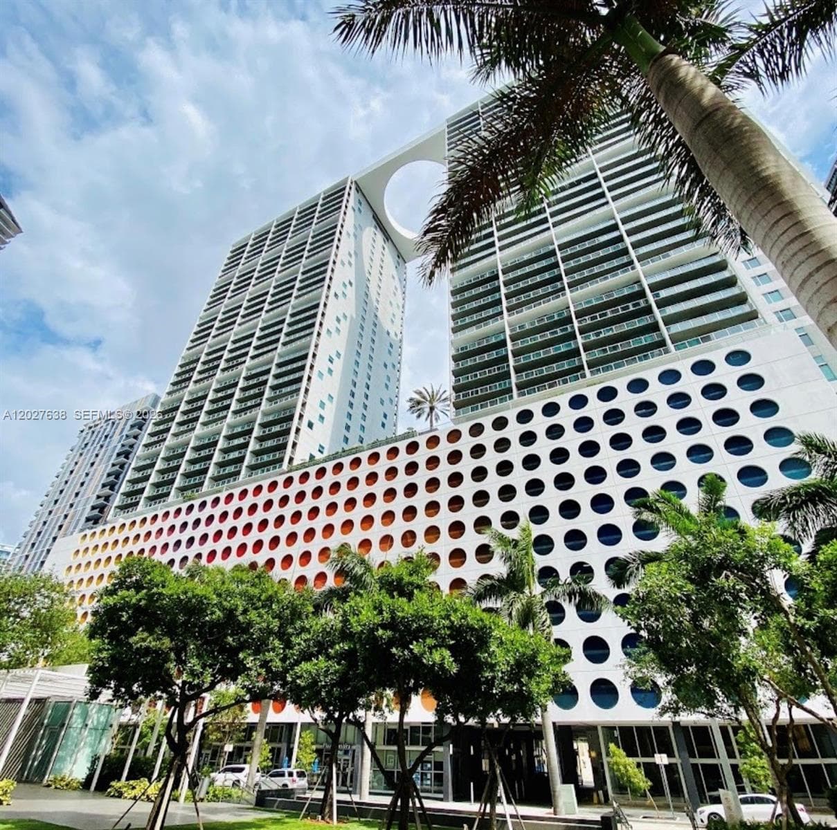 Condominium at 500 Brickell Ave # 3910, Miami FL 33131