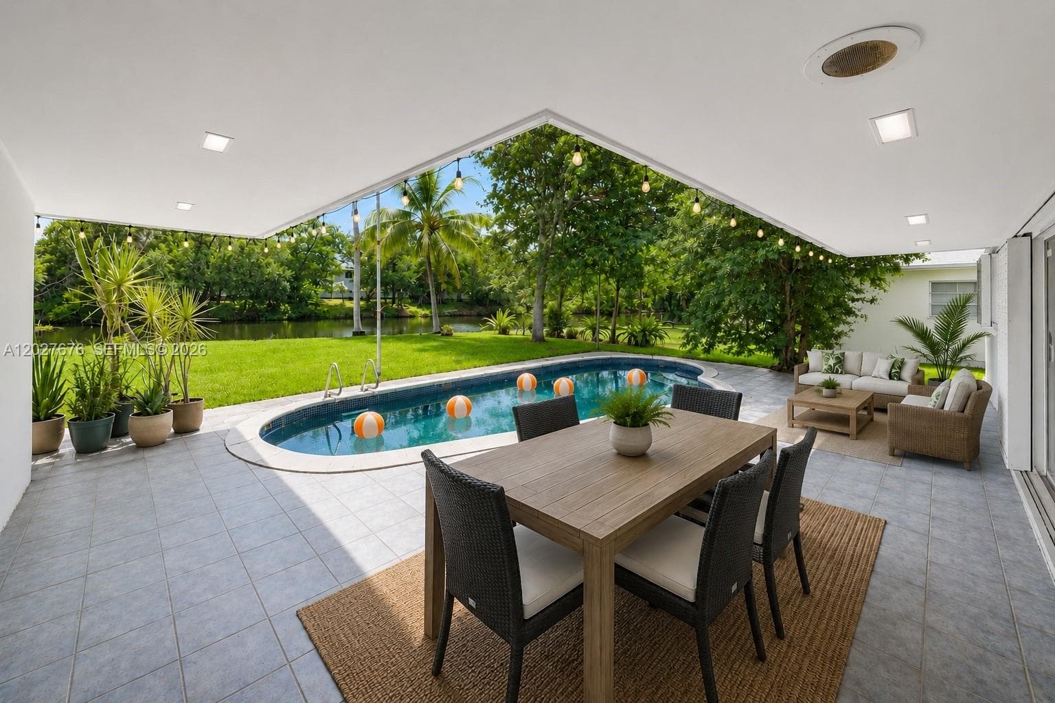 Single Family Residence at 14001 S Biscayne River Dr, Miami FL 33161