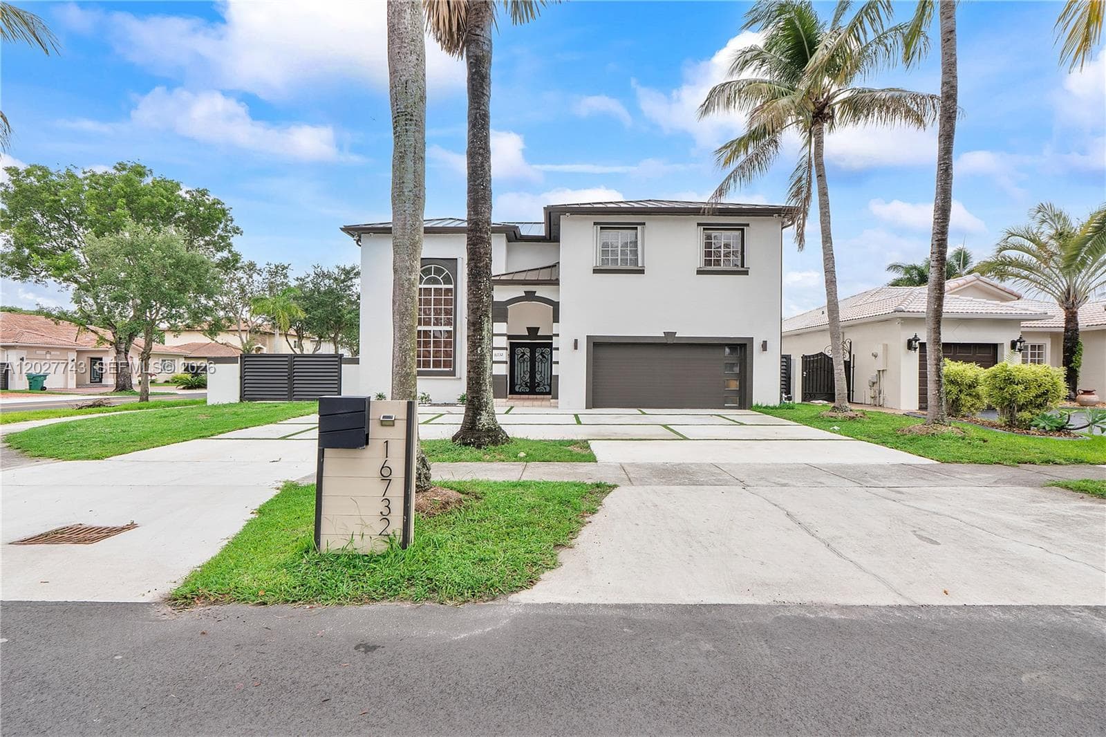 Single Family Residence at 16732 NW 89th Pl, Miami Lakes FL 33018