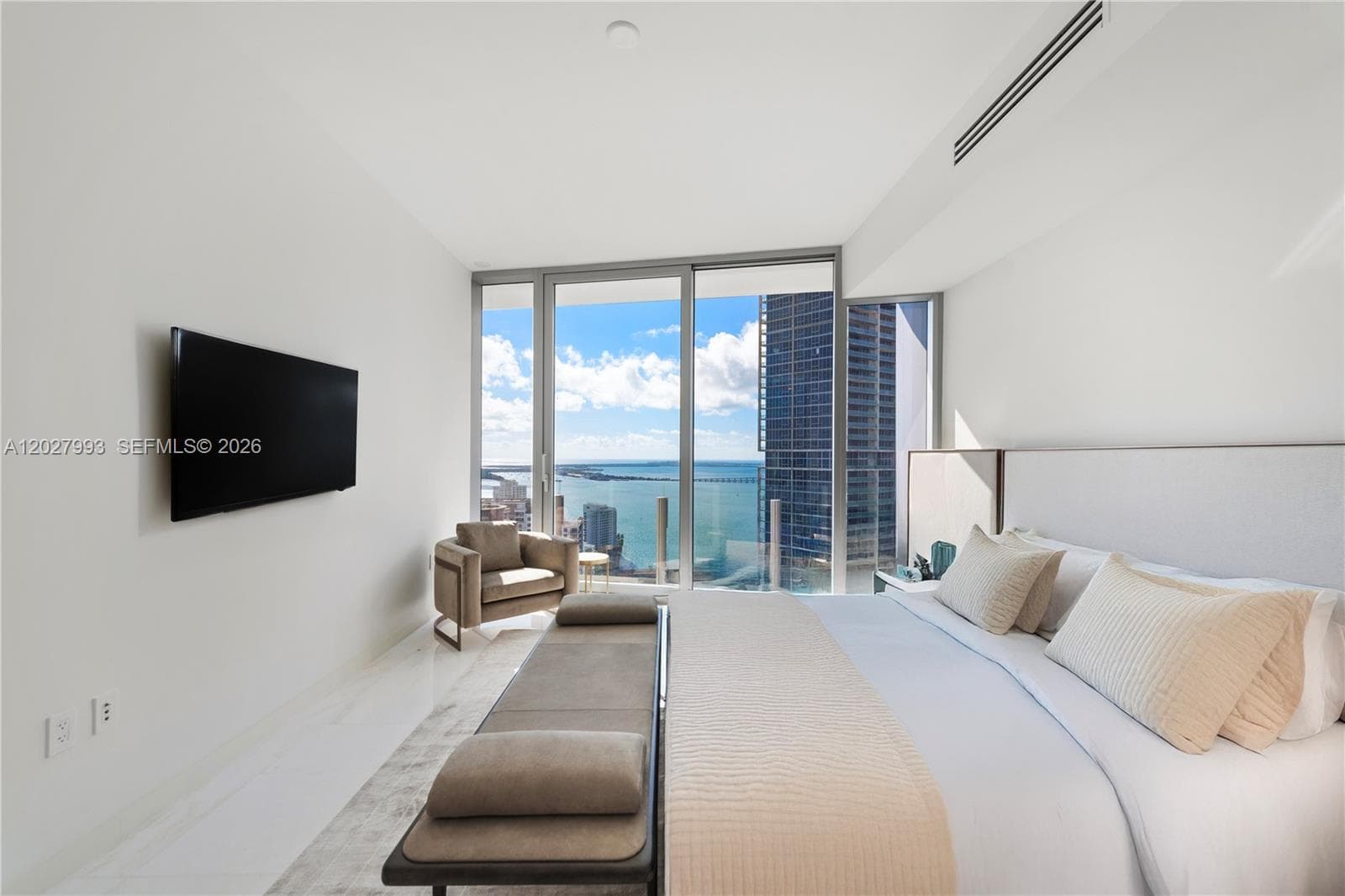 Condominium at 300 Biscayne Boulevard Way # 3905W, Miami FL 33131