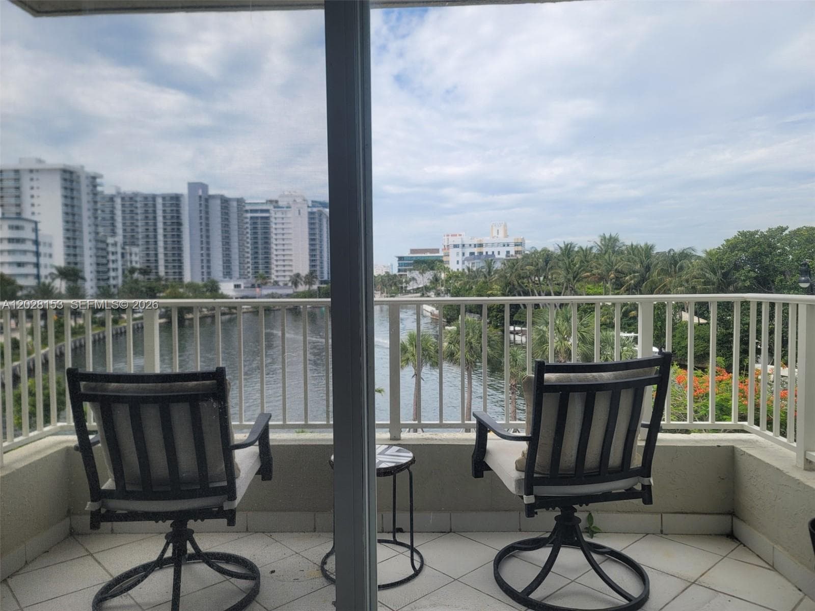 Condominium at 2600 Collins Ave # 411, Miami Beach FL 33140