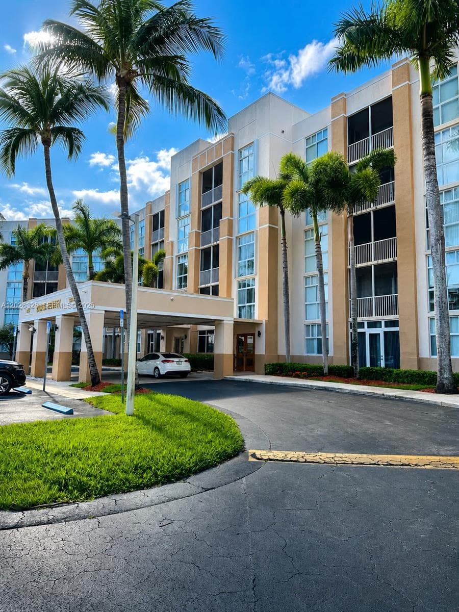 Condominium at 9755 NW 52nd St # 219, Doral FL 33178